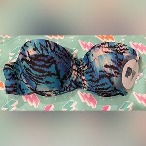 Perfect Vacation Vibrant Blue and Pink Patterned Push Up Bikini Top Size S NEW